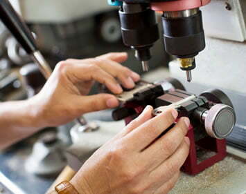 Intervention technique experte serrurier Annemasse - Agir-Serrurerie